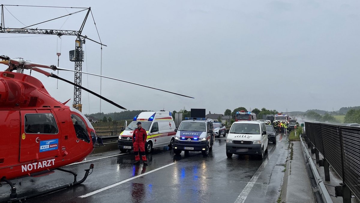 Verkehrsunfall Auf Der Westautobahn Fordert Einen Schwerverletzten